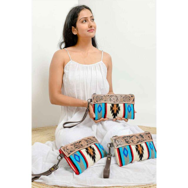 Tooling Carving Saddle Blanket Rug's Clutch