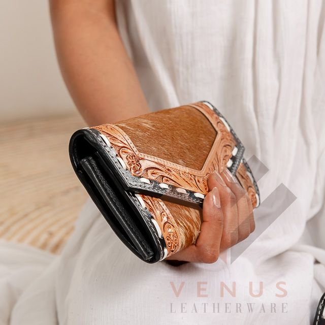 VENUS (197)