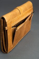 Crunch Leather Wallet - Image 6