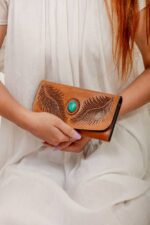 Cowhide Tooling Carving Wallet - Image 3