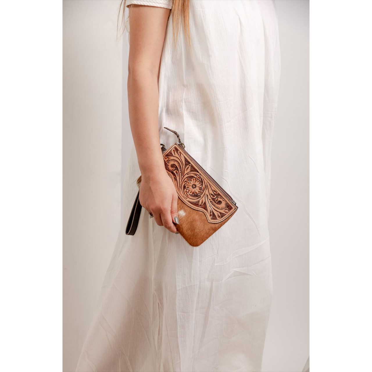 14083-1.jpg Cowhide Tooling Carving Wallet - Image 1