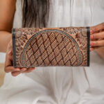 Cowhide Tooling Carving Wallet - Image 4