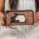Cowhide Tooling Carving Wallet - Image 3