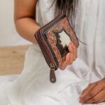 Cowhide Tooling Carving Wallet - Image 4