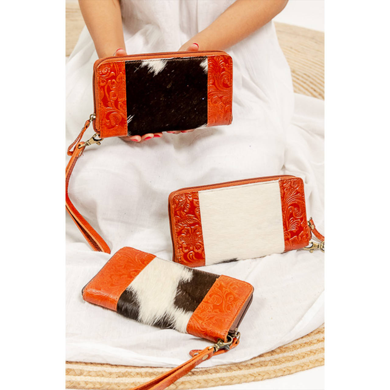14135-1.jpg Cowhide Tooling Carving Wallet - Image 1