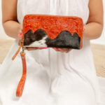 Cowhide Tooling Carving Wallet - Image 4