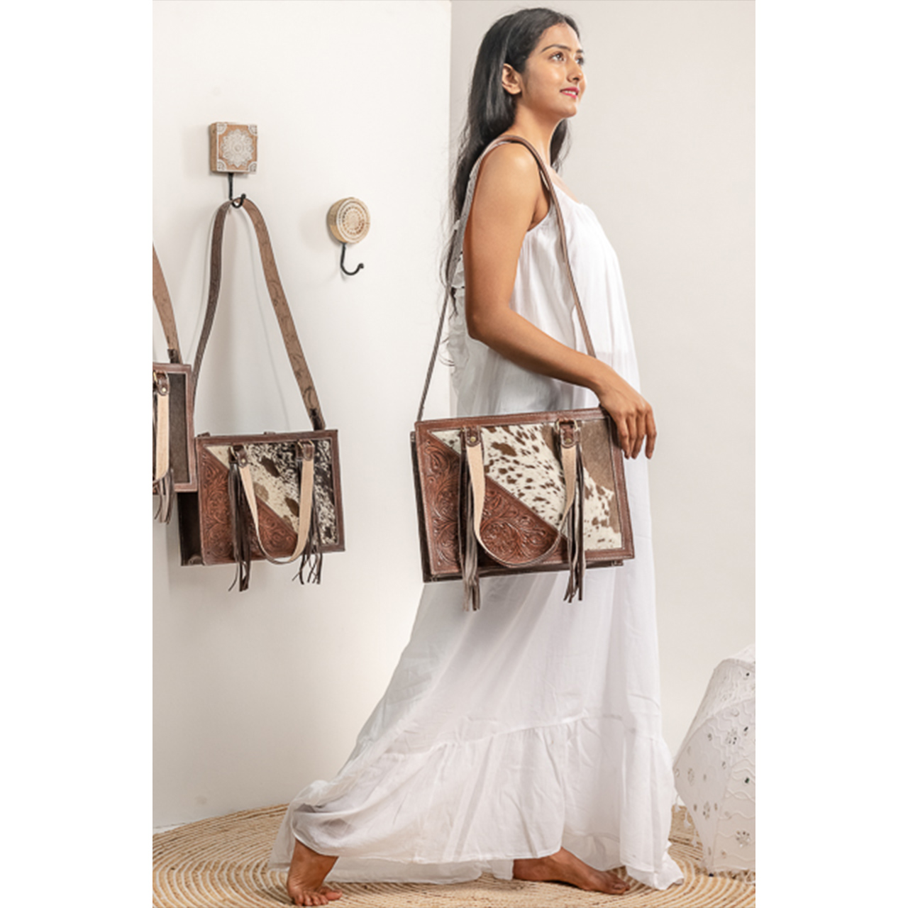 14155-1.jpg Cowhide Tooling Carving Handbag - Image 1