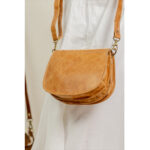 Vero Cowhide Sling Bag - Image 5