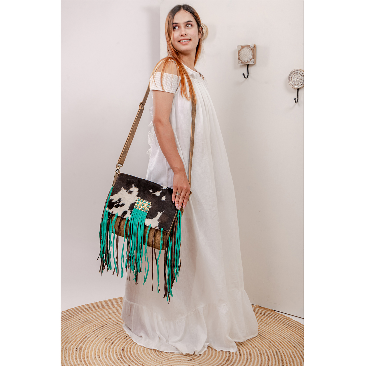 19061-1.jpg Cowhide Fringe Bag - Image 1