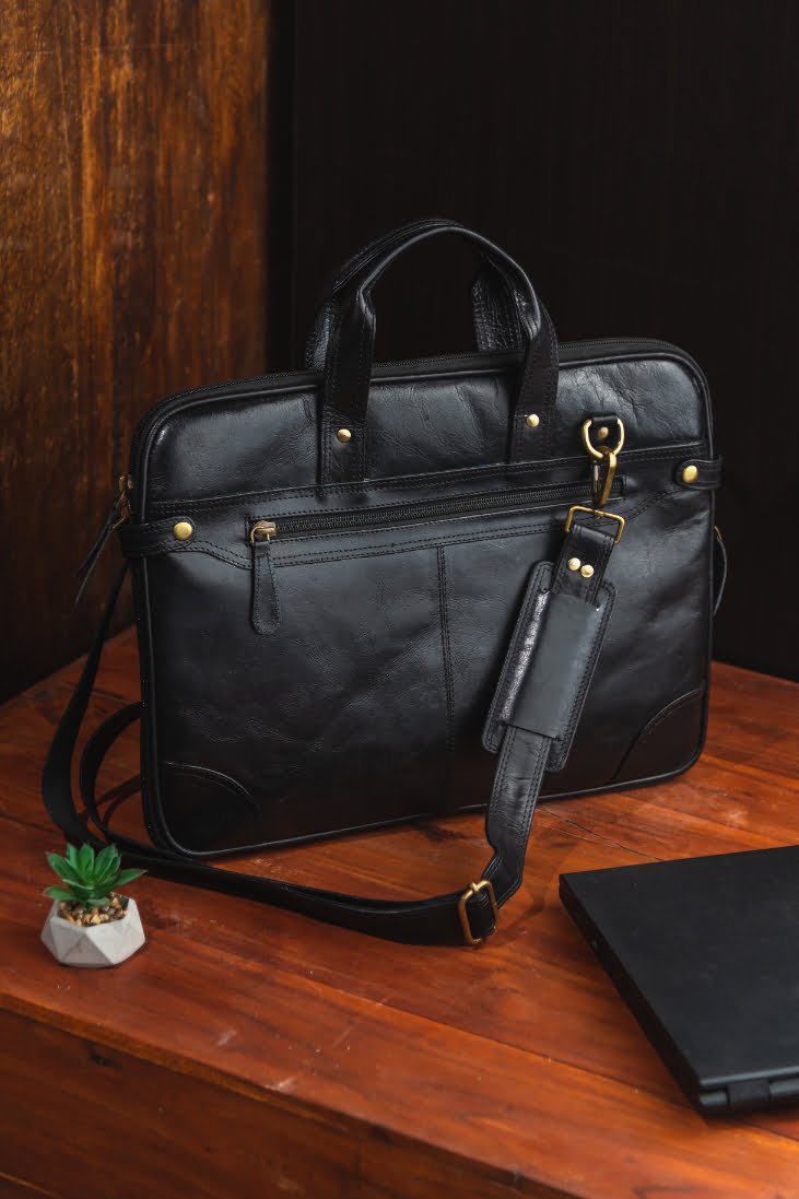 C-24.jpg Crunch Leather Laptop Bag - Image 1