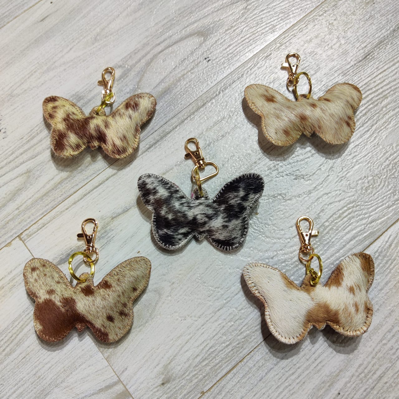 WhatsApp-Image-2022-08-19-at-1.16.16-PM-1.jpeg Hairon Keychain - Image 1