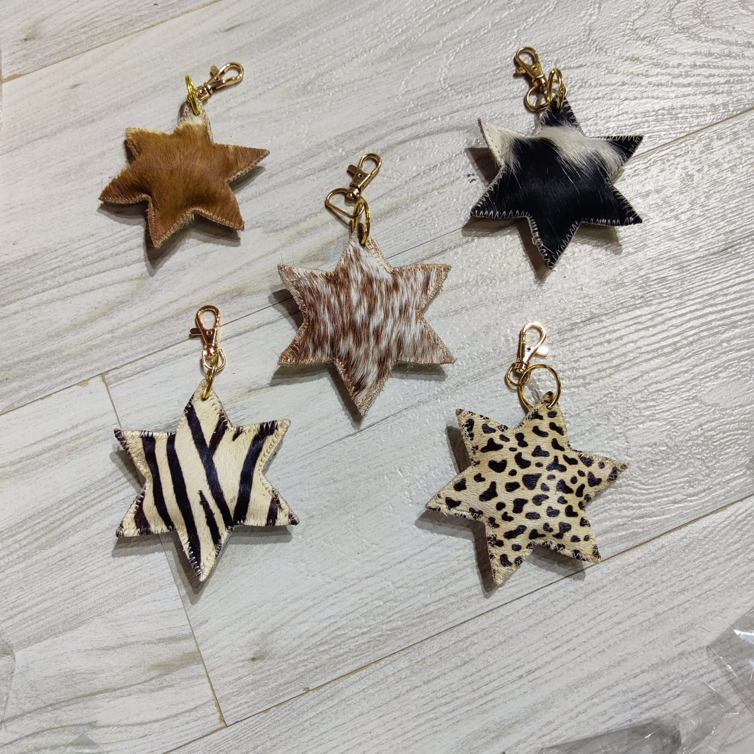 WhatsApp-Image-2022-08-19-at-1.17.46-PM-1.jpeg Hairon Keychain - Image 1